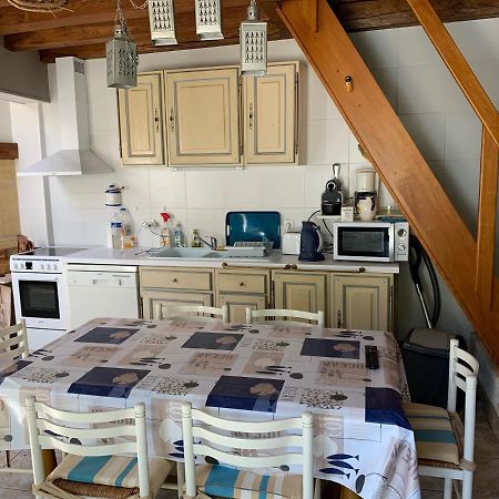 Maison De Pays Au Centre Du Village Saint-Martin-de-Ré Eksteriør billede