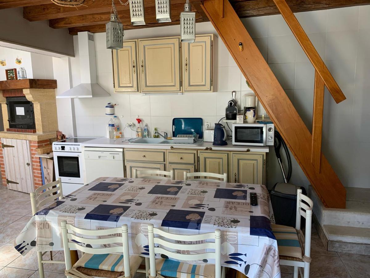 Maison De Pays Au Centre Du Village Saint-Martin-de-Ré Eksteriør billede